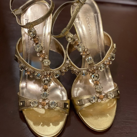 BCBG gold strap sandal heel - Picture 1 of 3